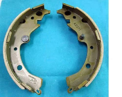 BRAKE SHOE NOAH NCP110,AZR60,ZRR70 RR (POWERKING) (K2371 )